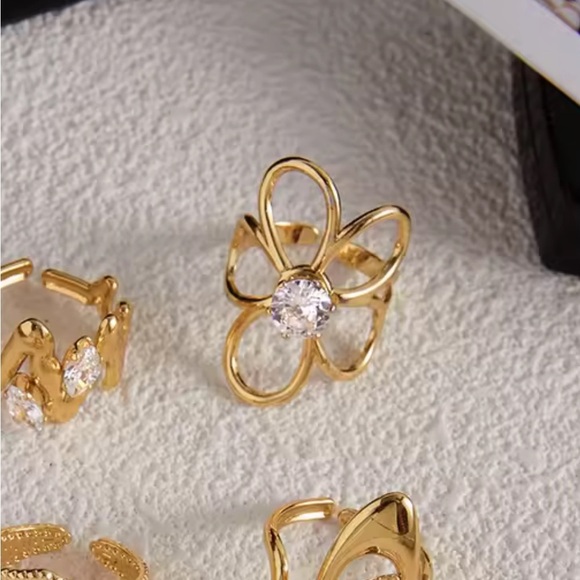 Zara adjustable waterproof casual Gold Flower Ring with Crystals - Picture 8 of 10